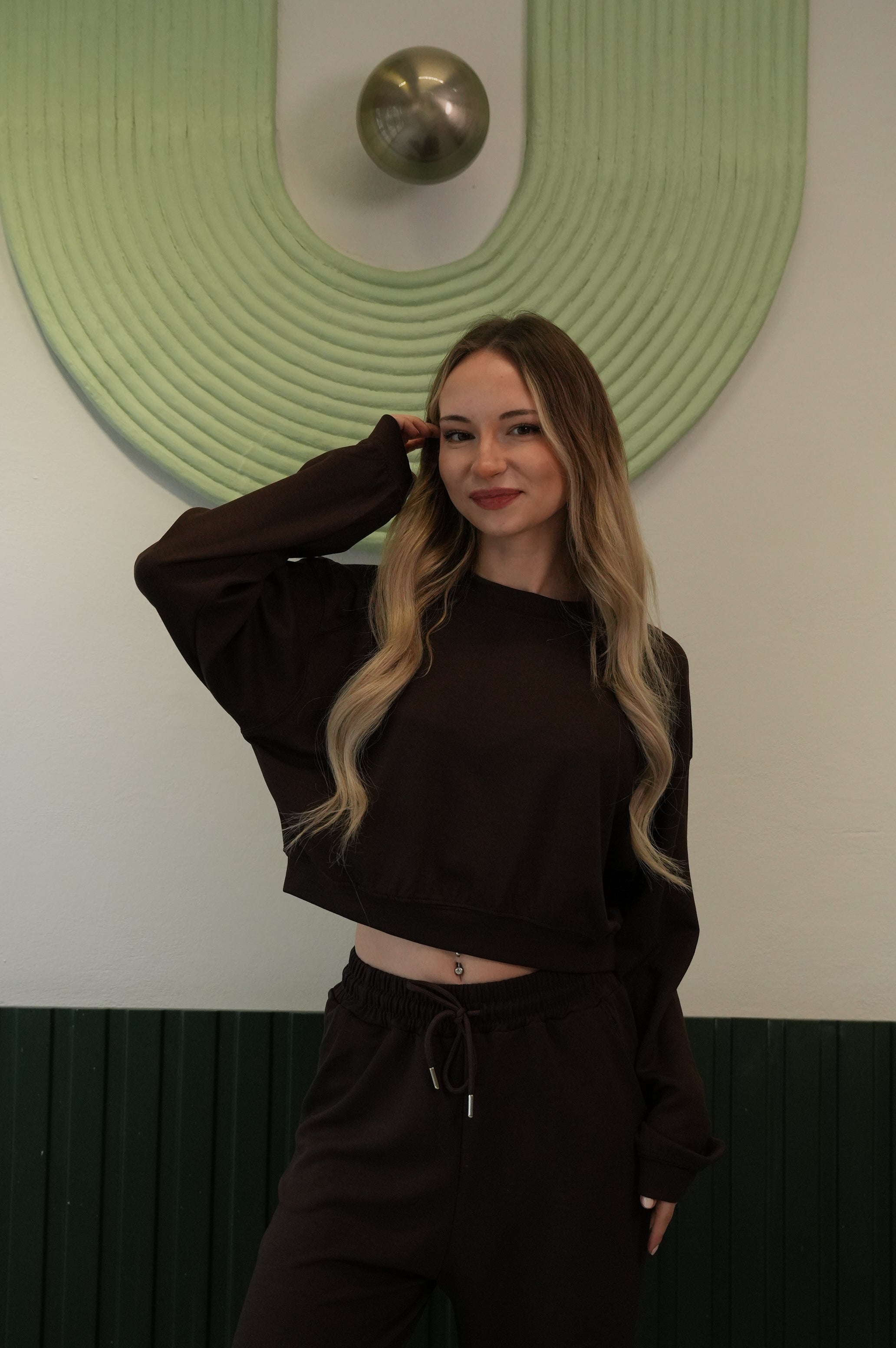 Kadın Kahverengi Crop Sweatshirt Jogger Pantolon Takım