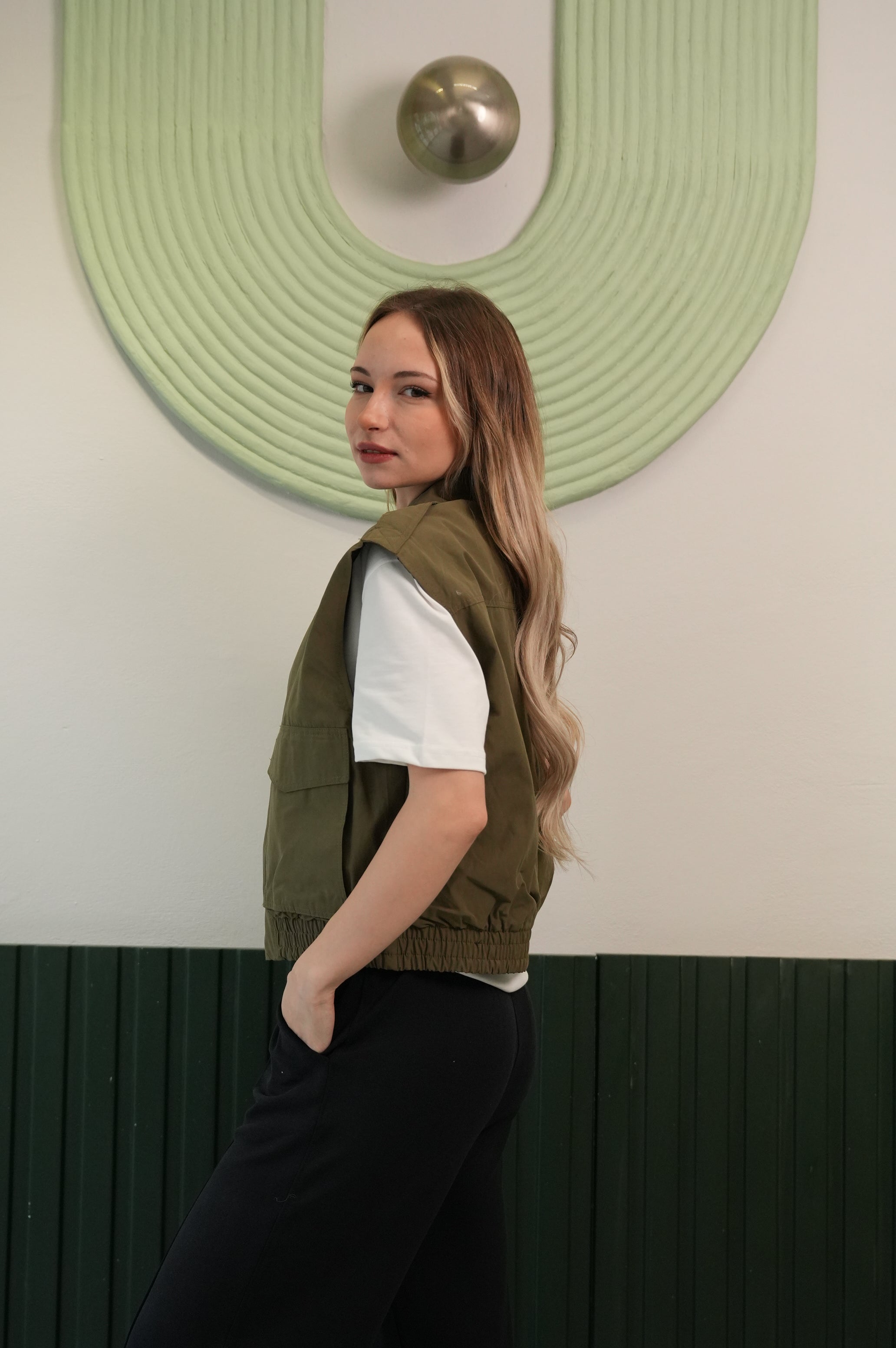 Fermuarlı Cep Detaylı Kolsuz Yelek – Haki