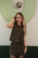 Asimetrik Detaylı Kolsuz Bluz & Mini Etek Takımı – Haki