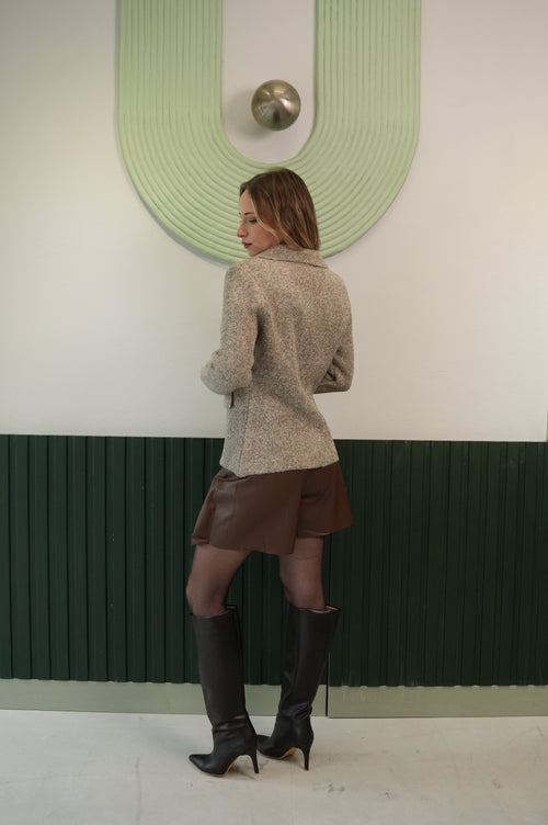 Altın Düğmeli Cepli Triko Ceket – Bej