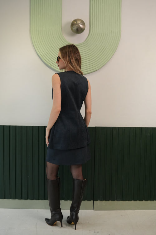 Düğmeli Kolsuz Yelek & Mini Etek Takımı – Lacivert