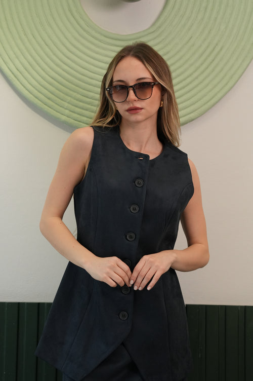 Düğmeli Kolsuz Yelek & Mini Etek Takımı – Lacivert