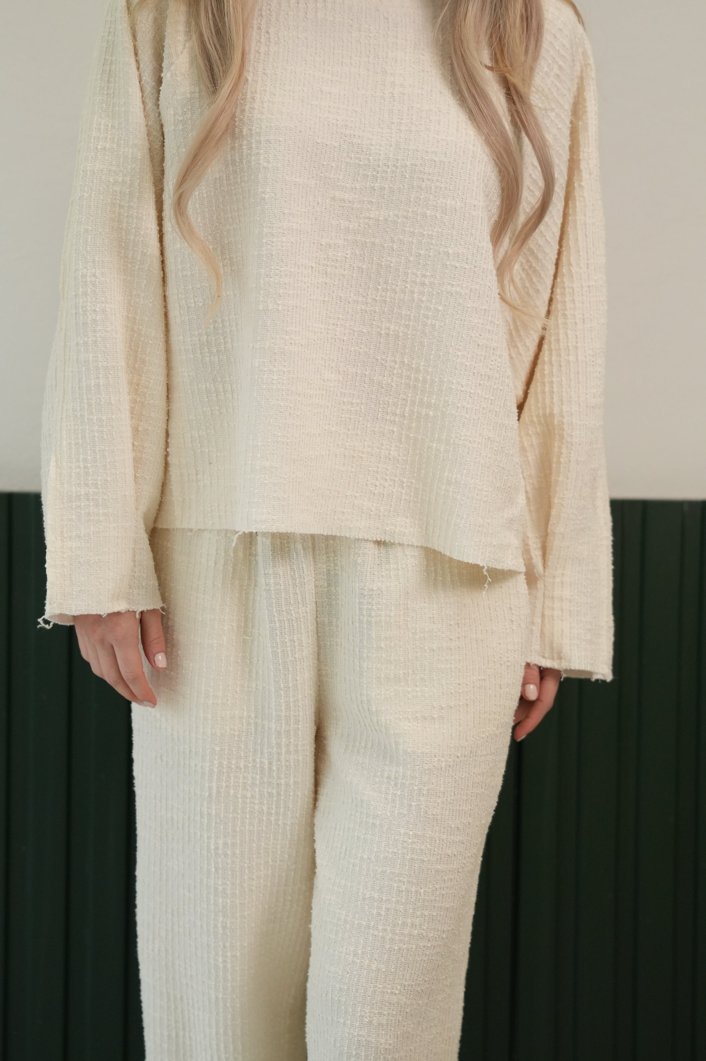 Dokulu Bluz & Bol Paça Pantolon Takım - Krem