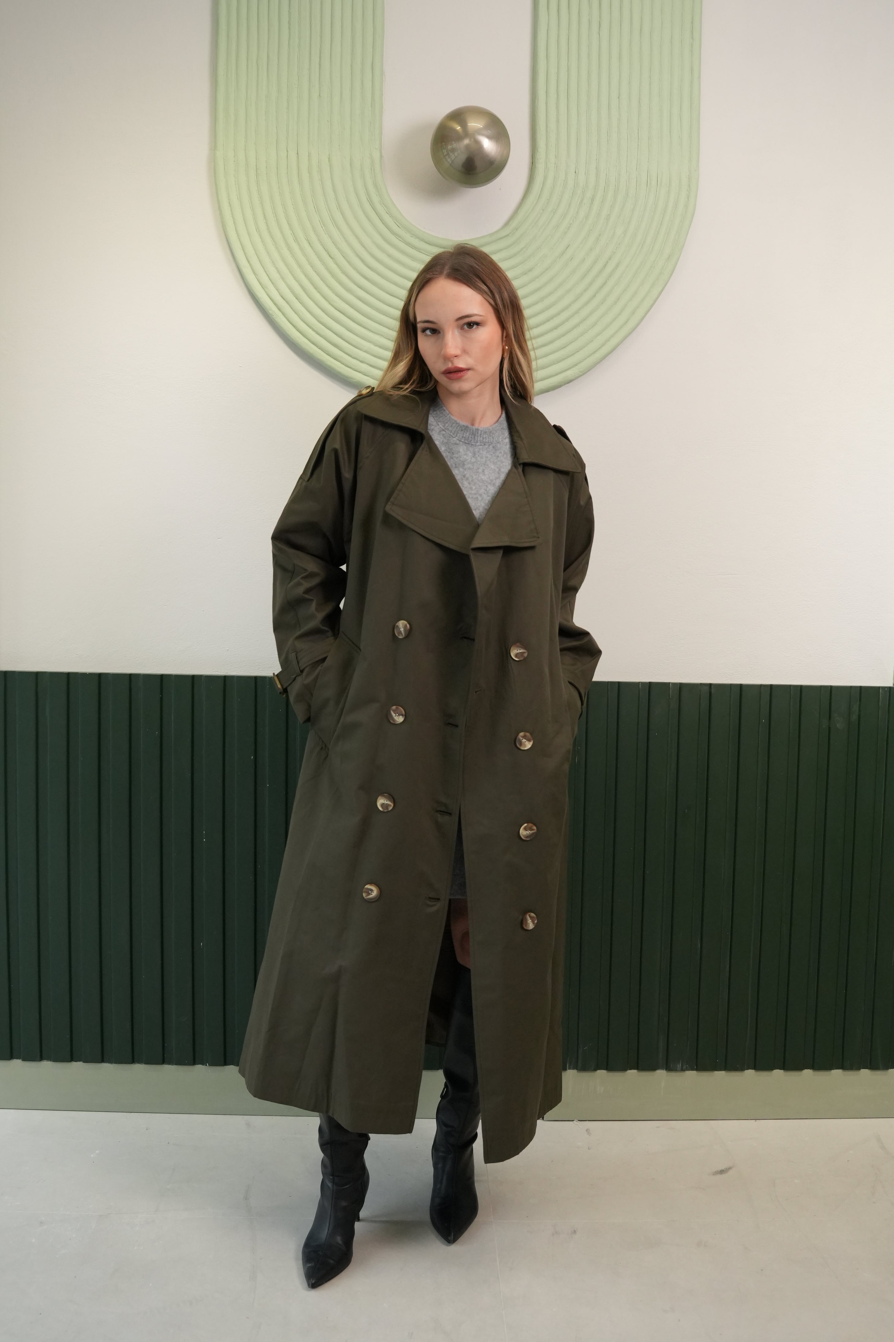 Kemerli Çift Düğmeli Haki Trençkot