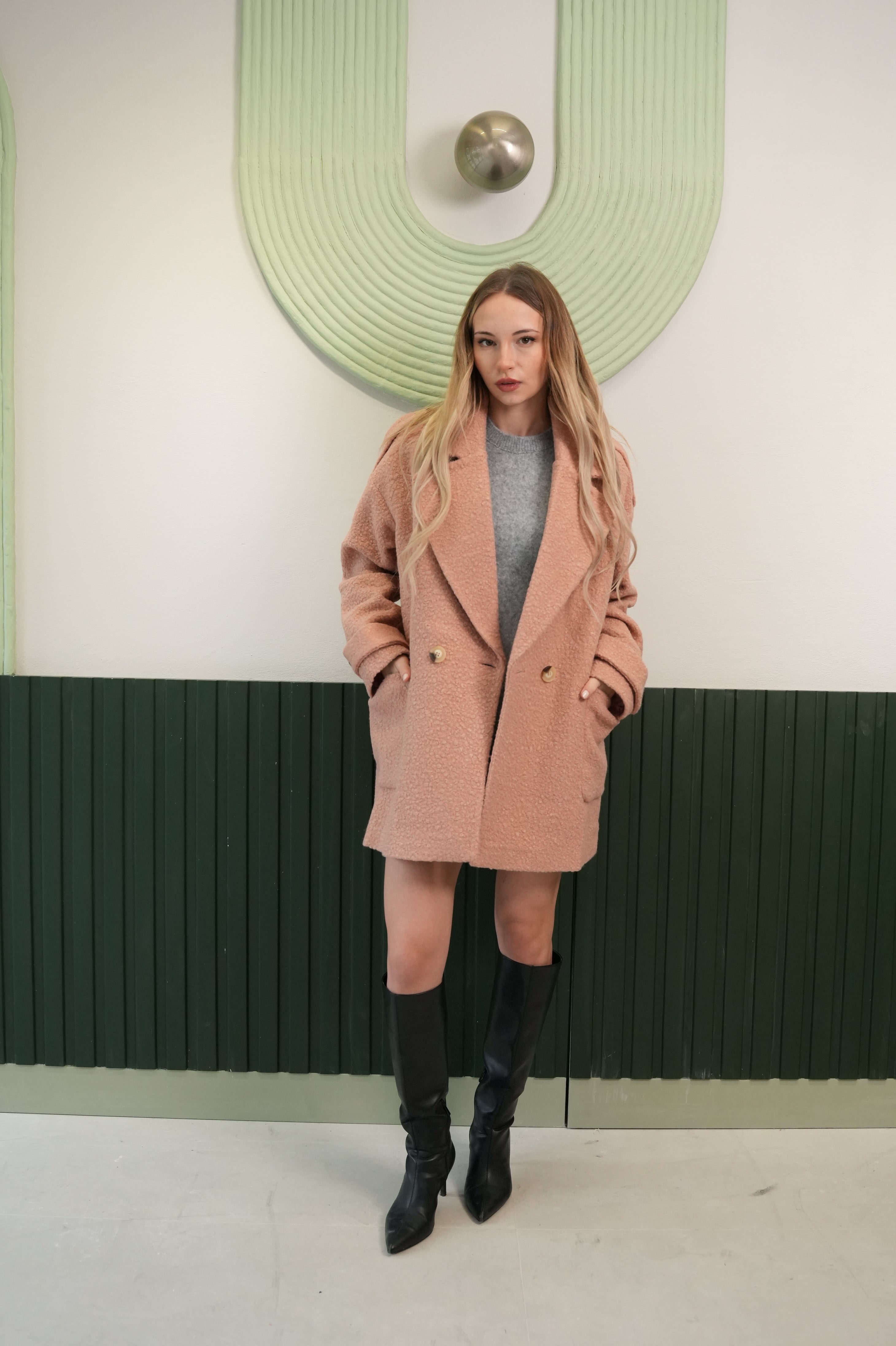 Dokulu Çift Düğmeli Pudra Kaban