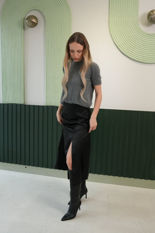 Yırtmaçlı Saten Midi Etek