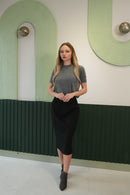 Yüksek Bel Yırtmaçlı Midi Etek – Siyah