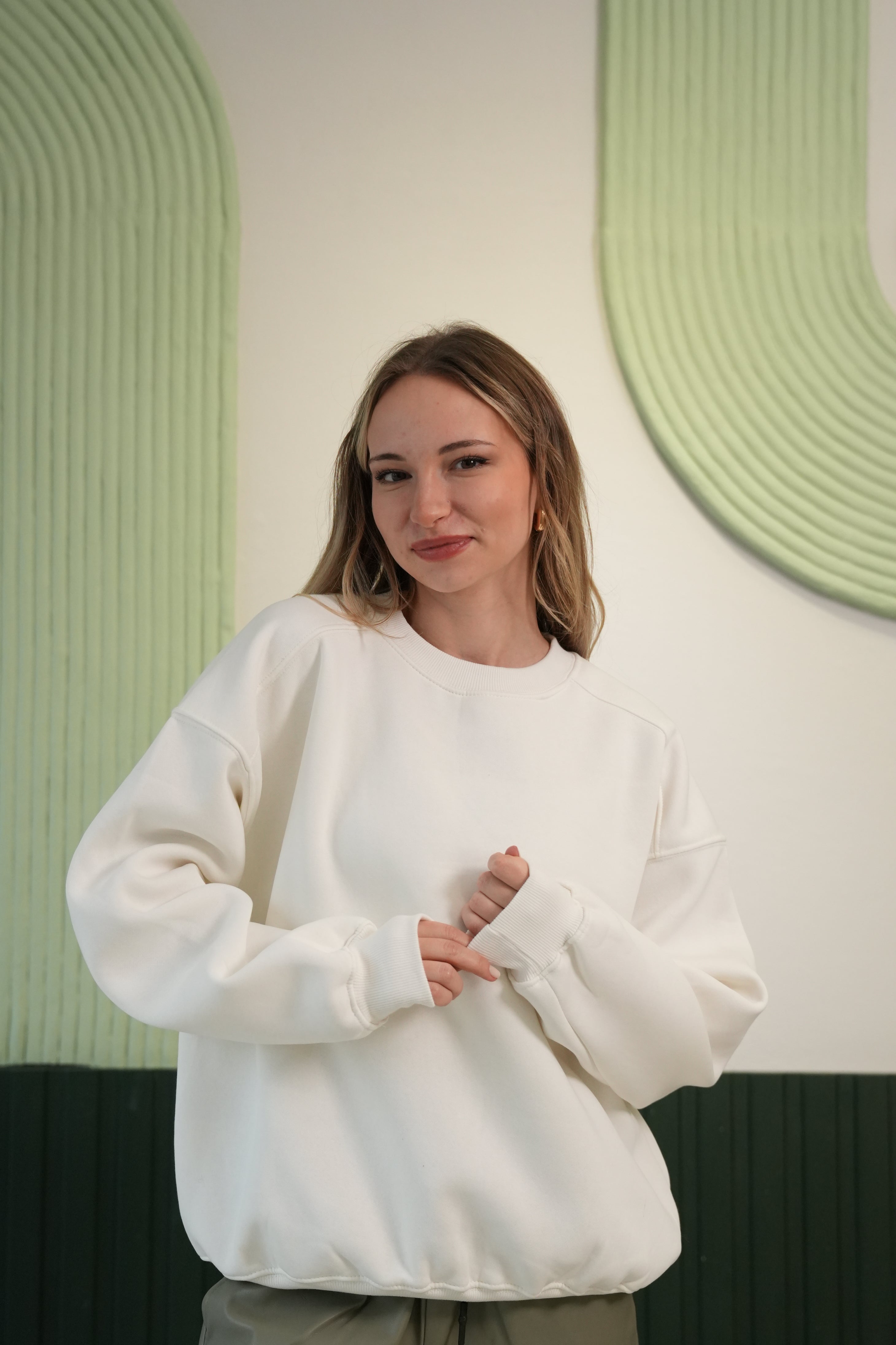 Oversize Kesim Bisiklet Yaka Basic Sweatshirt - Beyaz