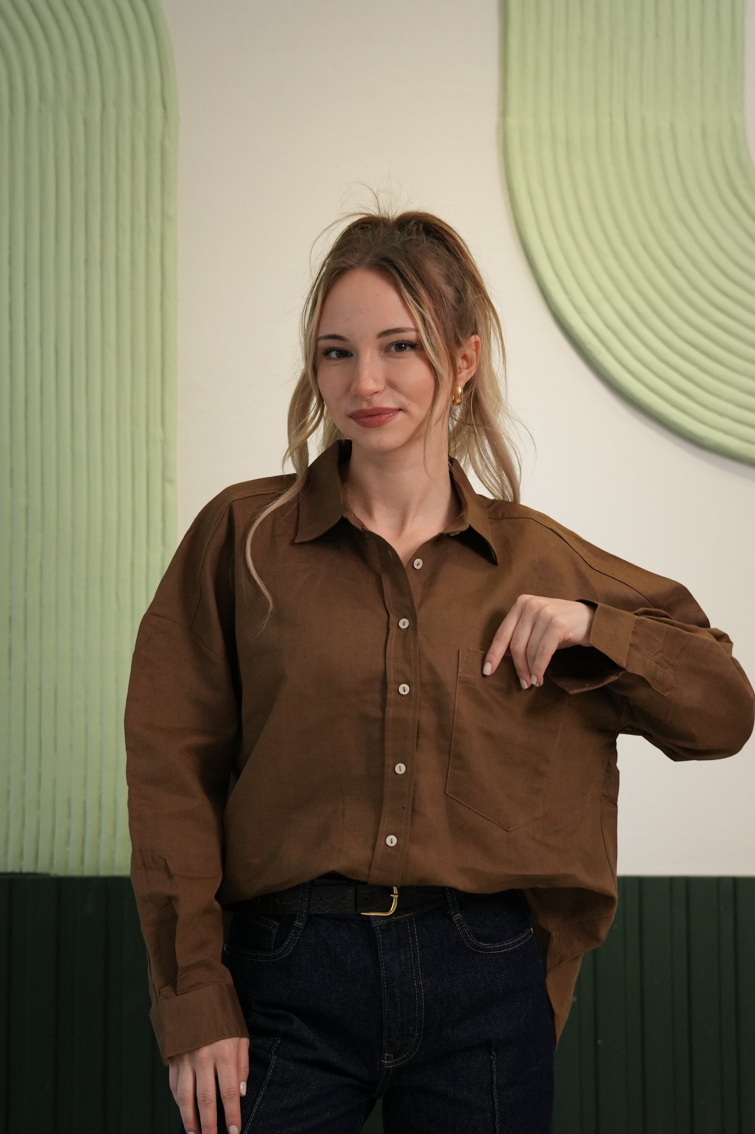 Oversize Kesim Tek Cepli Klasik Yaka Gömlek - Kahve