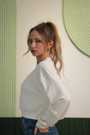 Minimal Crop Sweatshirt – Beyaz