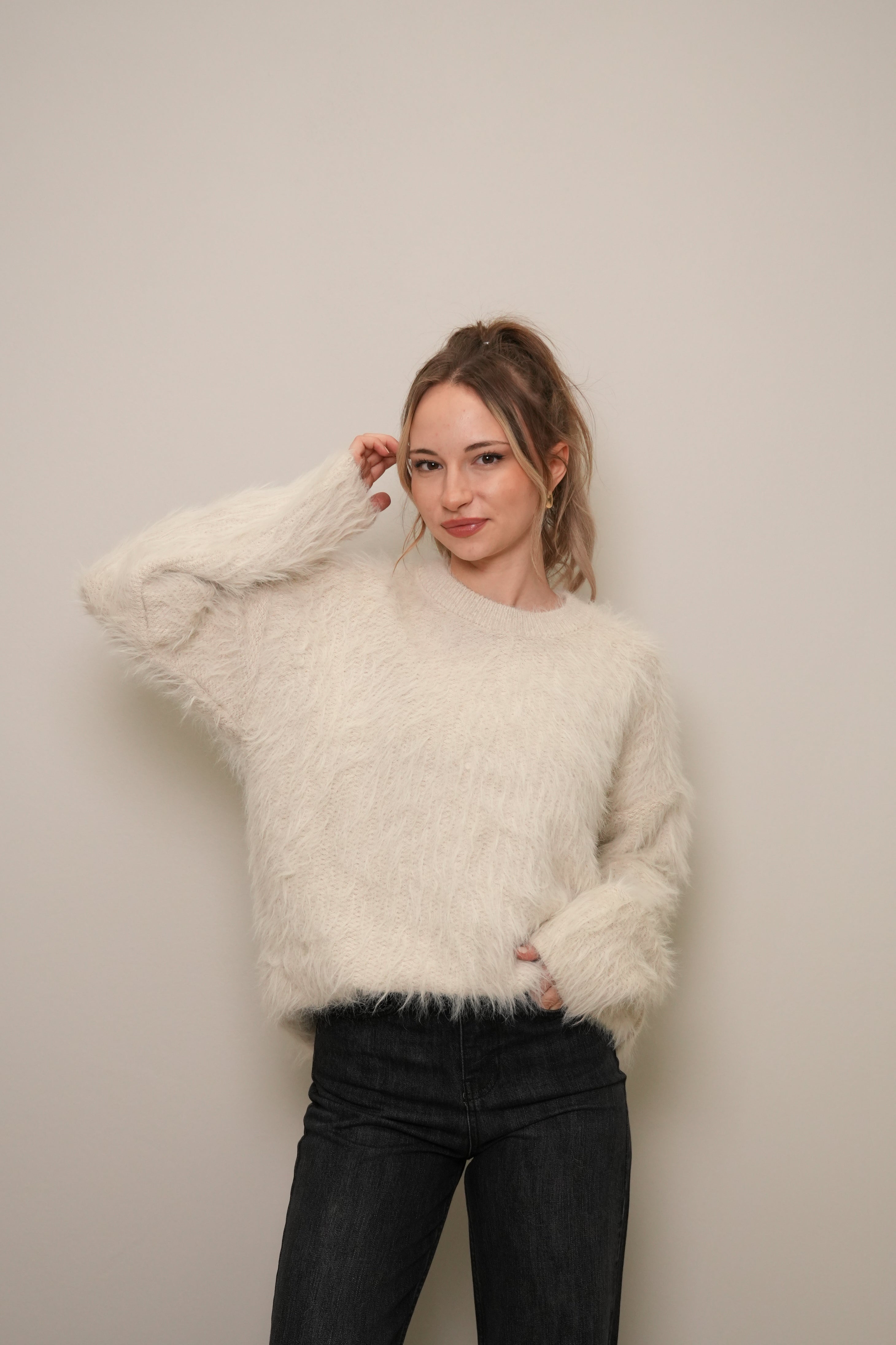 Kadın Peluş Dokulu Oversize Uzun Kazak – Ekru