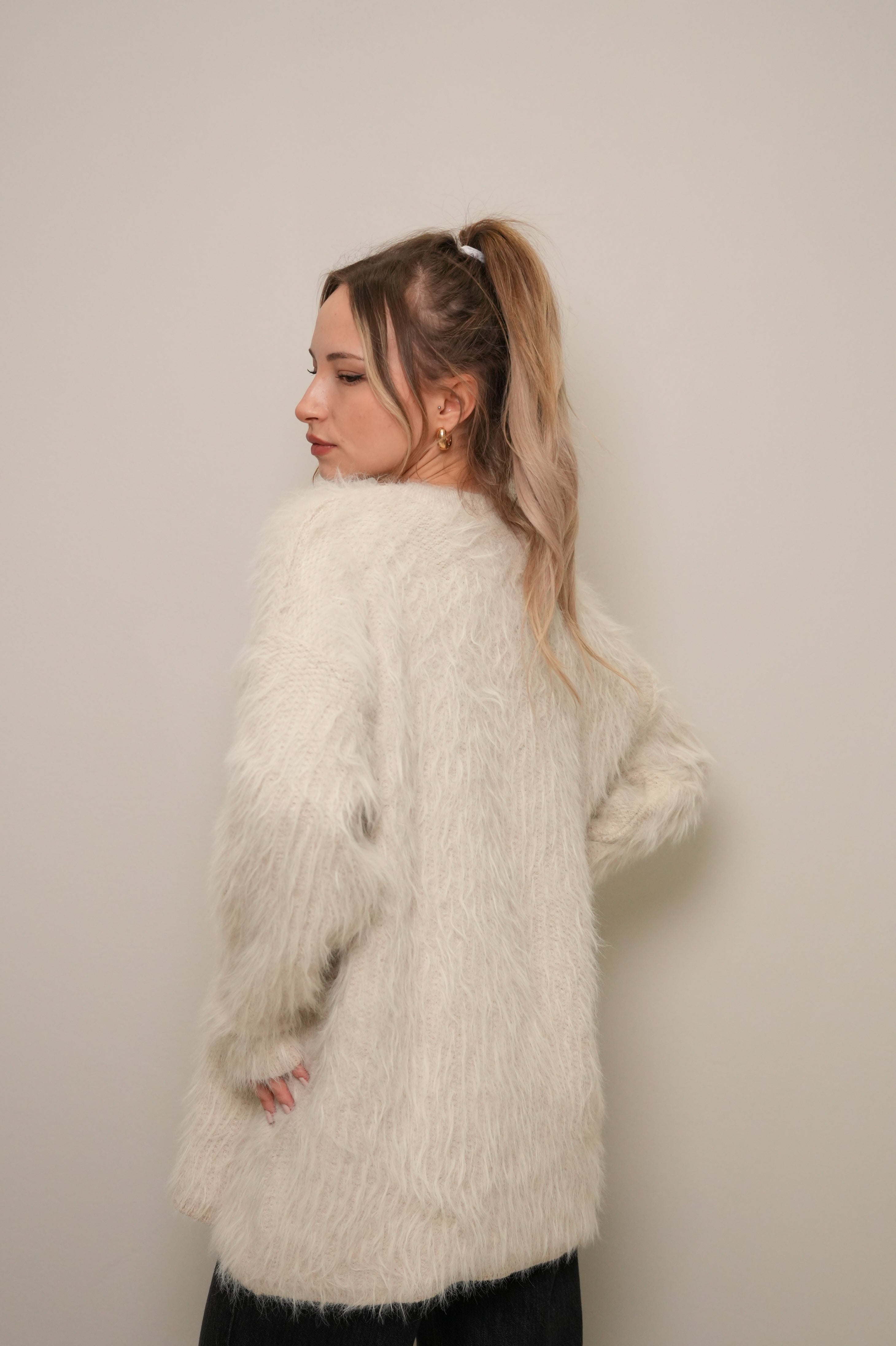 Kadın Peluş Dokulu Oversize Uzun Kazak – Ekru