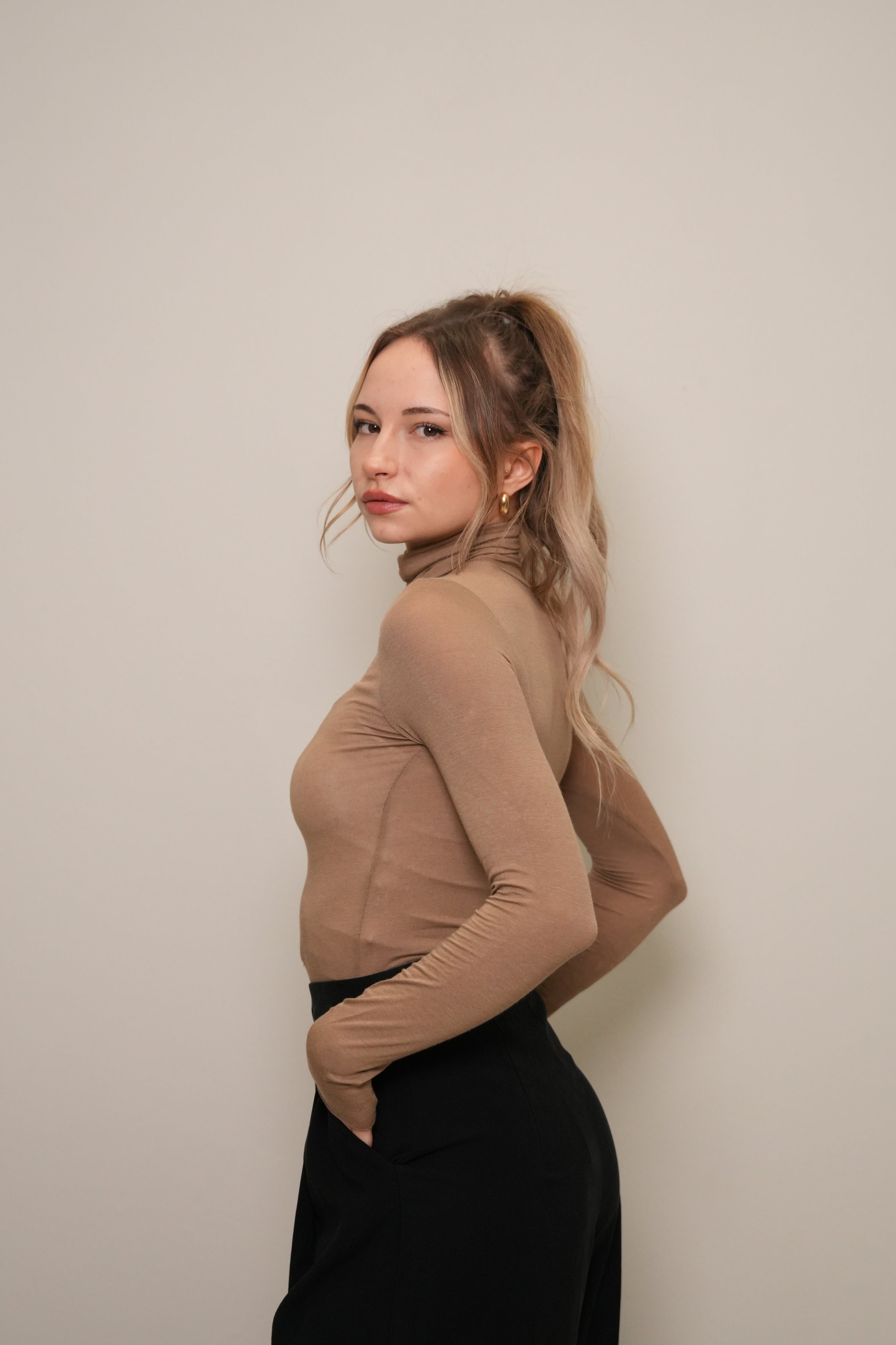 Vizon Boğazlı Parmak Geçirmeli İnce Dokulu Badi