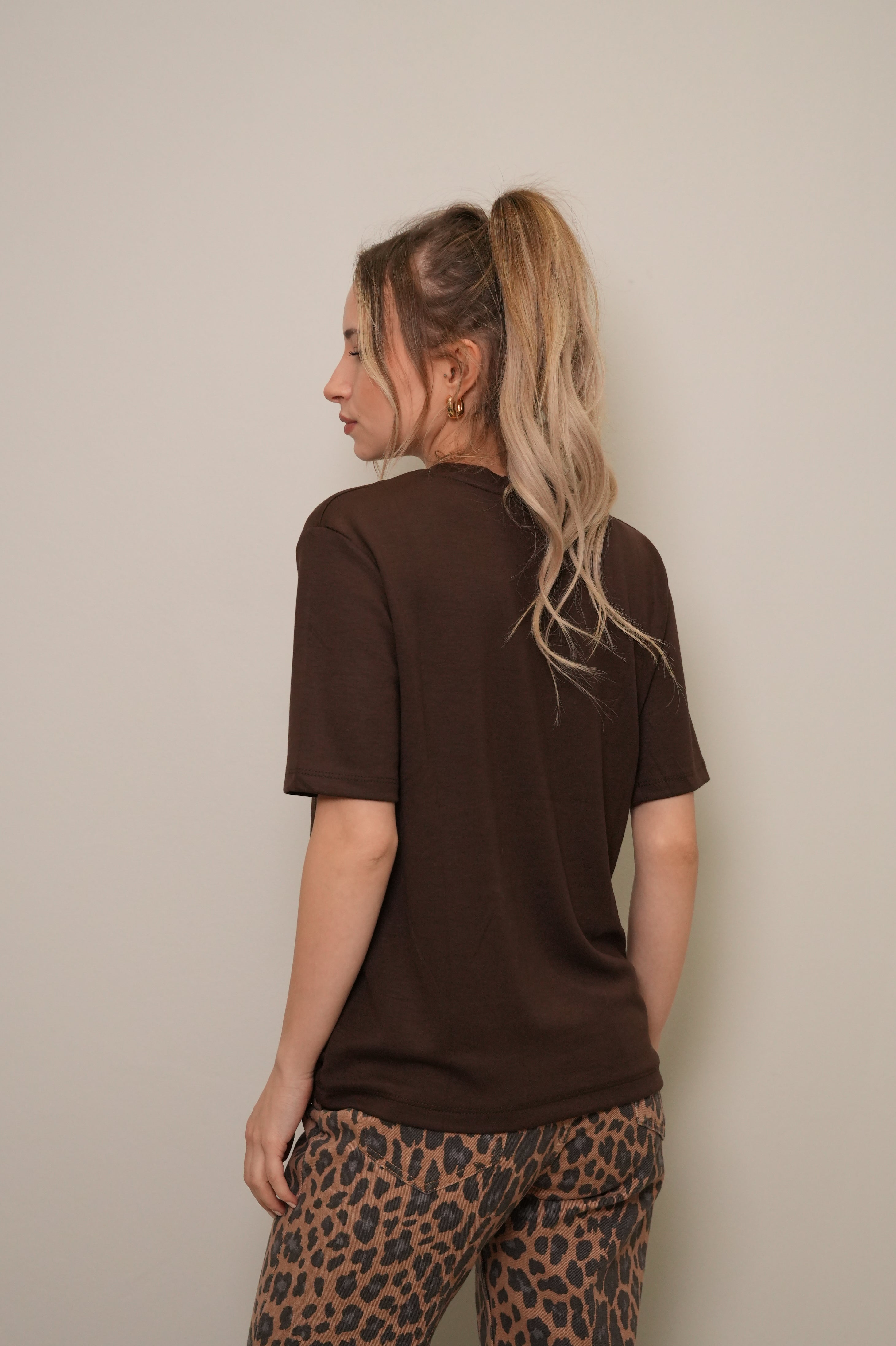 Kadın Basic Düz Kesim Kısa Kollu Tişört – Kahverengi