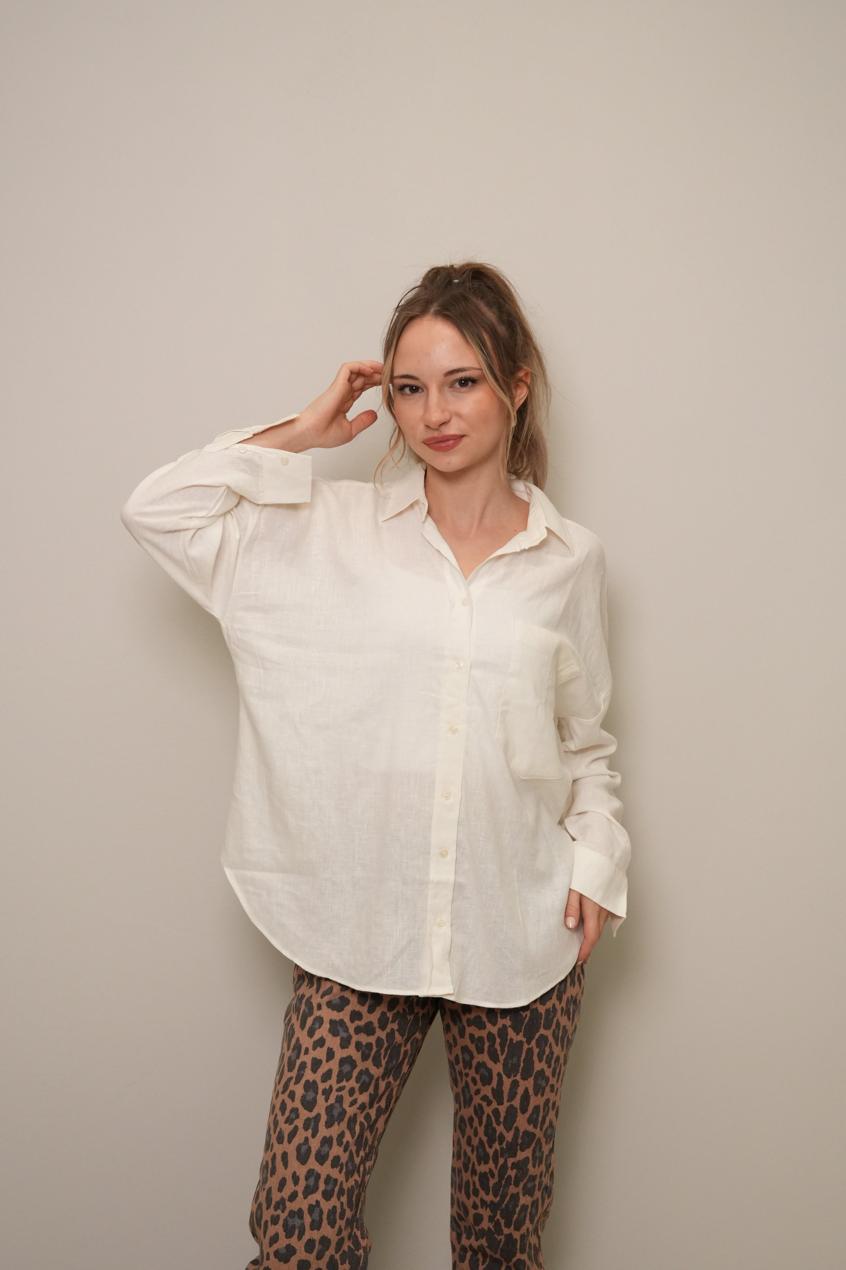 Ekru Oversize Tek Cepli Doğal Dokulu Gömlek