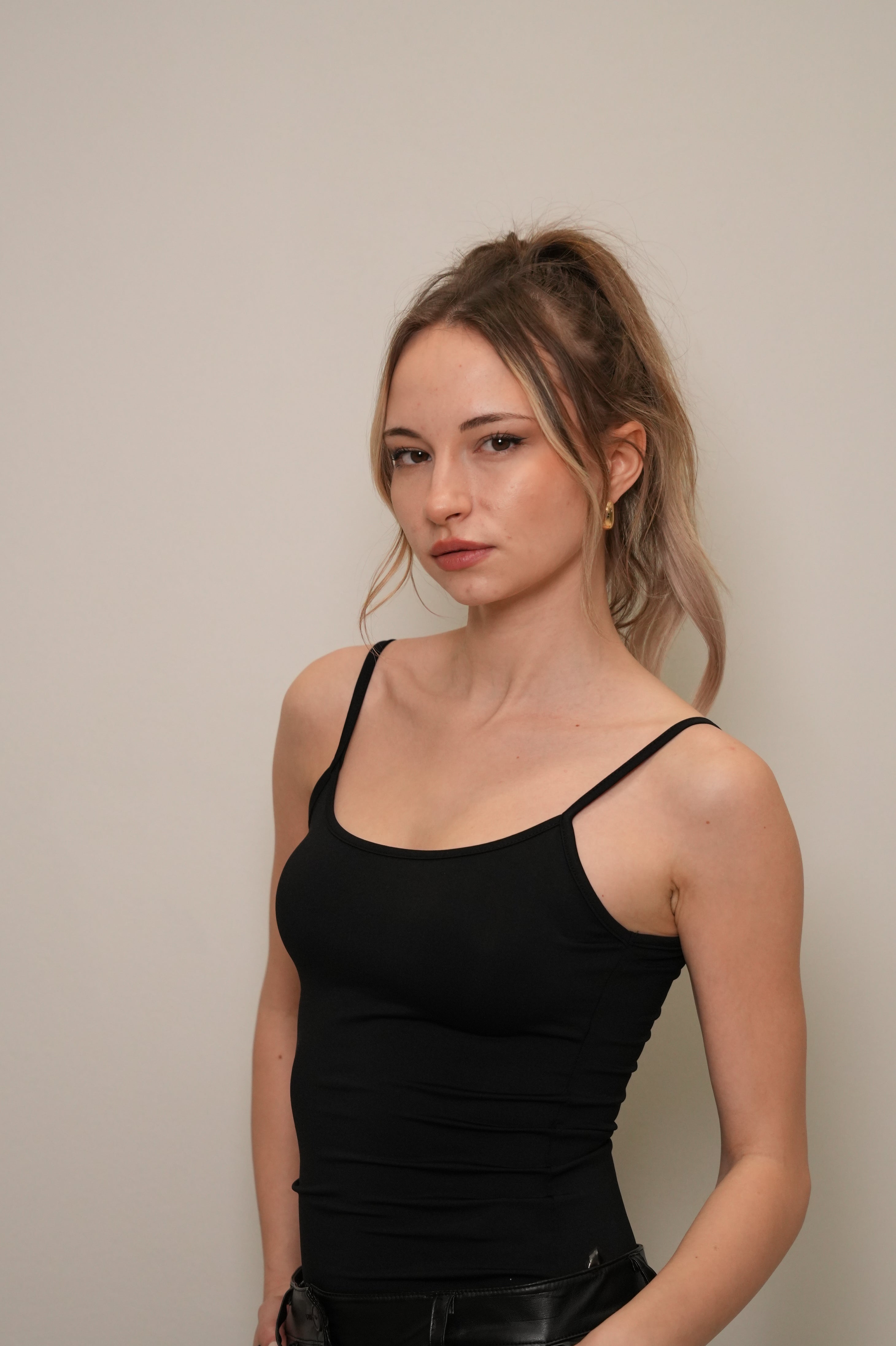 Kadın İnce Askılı Basic Atlet – Siyah